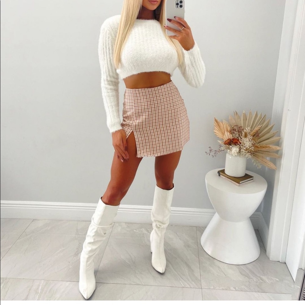 PLAID NUDE SKIRT SIZE M (Minimal stretch) Never worn
